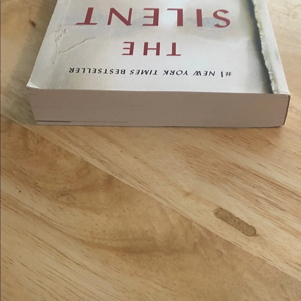 The Silent Patient by Alex Michaelides Paperback Book
